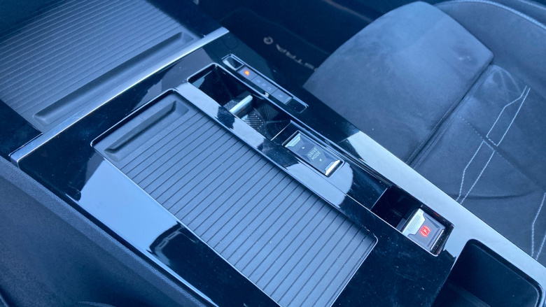 Vauxhall Astra 115kW Ultimate 54kWh 5dr Auto Electric Hatchback